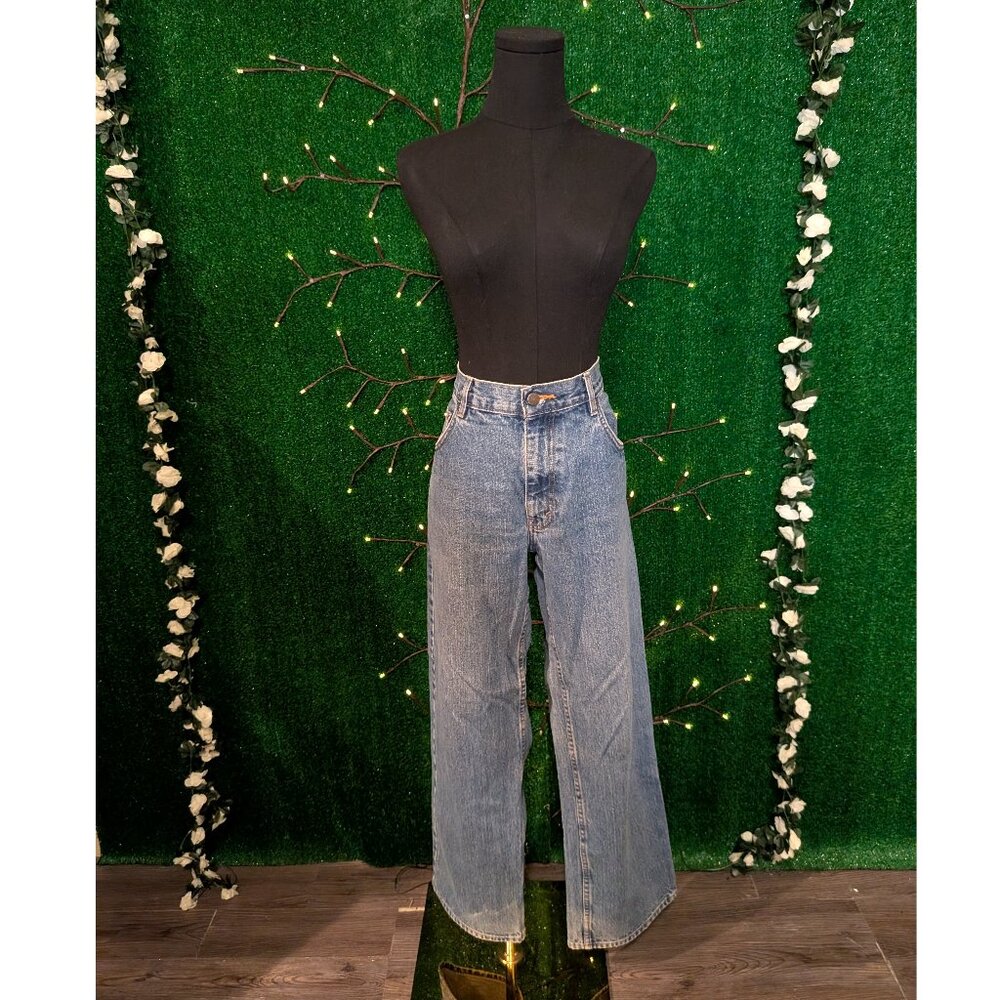 Eddie Bauer Men's Relaxed Fit Jeans, Size 36x30, Used!
